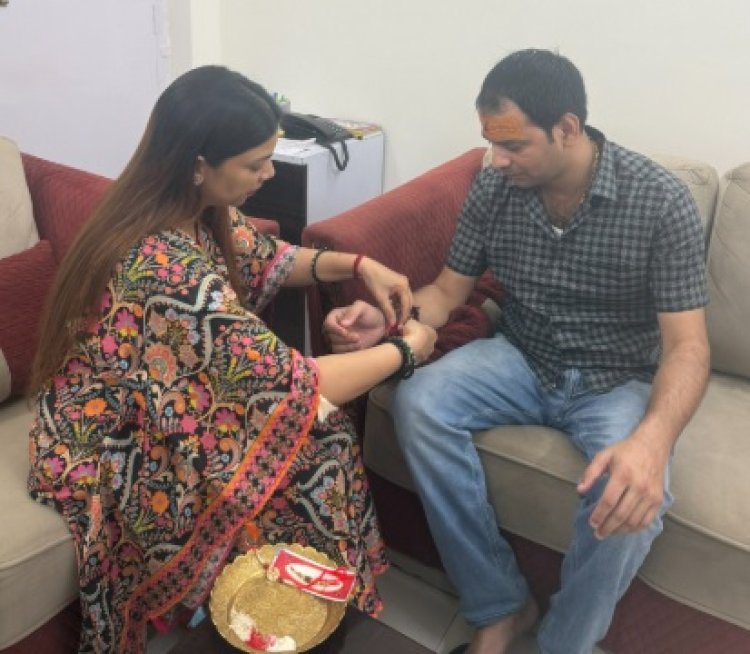 Raksha Bandhan 2025: लालू परिवार में दरार! तेज प्रताप यादव को सिर्फ 4 बहनों ने भेजी राखी, 3 ने तोड़ा रिश्ता