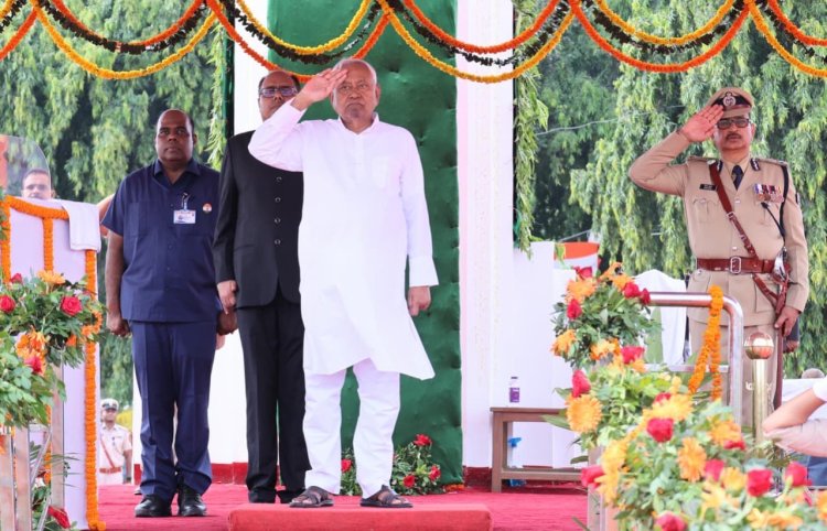 Independence Day 2025: नीतीश कुमार का बड़ा ऐलान – 1 करोड़ रोजगार, मुफ्त सोलर और 125 यूनिट Free Electricity