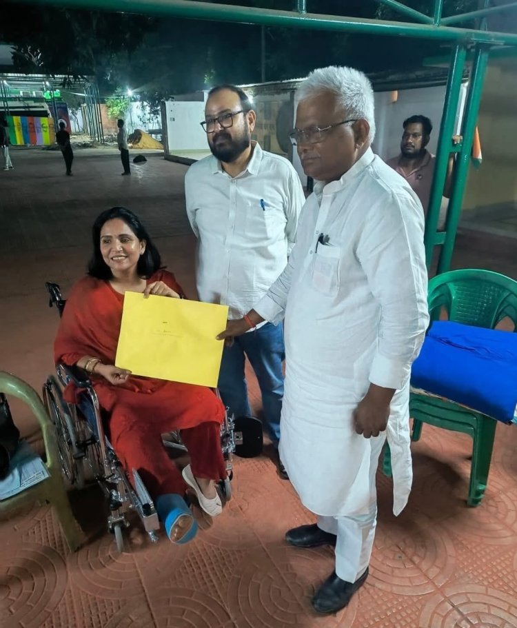 तेजस्वी यादव का मास्टरस्ट्रोक: तेज प्रताप की ‘साली’ करिश्मा राय को मैदान में उतारकर आरजेडी ने चला बड़ा चुनावी दांव