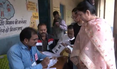 बिहार विधानसभा चुनाव 2025: दूसरे और अंतिम चरण में 122 सीटों पर मतदान जारी, कई दिग्गजों की साख दांव पर