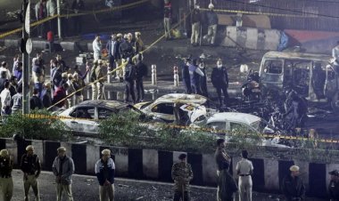 लाल किला के पास धमाका: दिल्ली पुलिस ने UAPA के तहत केस दर्ज, 9 लोगों की मौत से दहली राजधानी