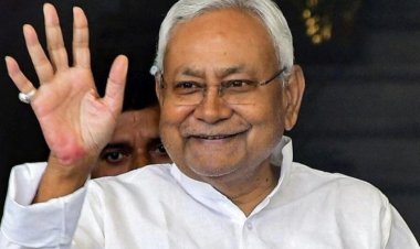 नीतीश कुमार की 10वीं पारी तय! महिलाओं को 10,000 रुपये ट्रांसफर वाली स्कीम बनी ‘मास्टरस्ट्रोक’