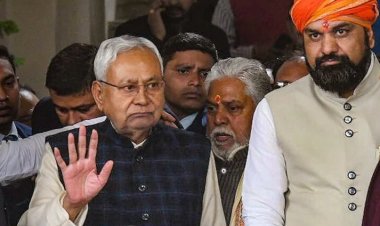 बिहार का राजनीतिक महाकुंभ! NDA की बंपर बढ़त के बीच सबसे बड़ा सवाल — सीएम कौन बनेंगे?