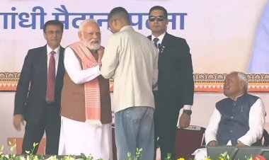 बिहार के 'वायरल मंत्री’ दीपक प्रकाश: सादगी से मिली पहचान, बेबाक जवाबों ने बनाया सोशल मीडिया का चहीता चेहरा