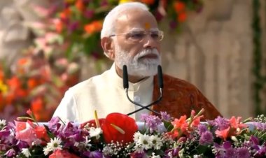 अयोध्या में ऐतिहासिक ध्वजारोहण: PM मोदी बोले — ‘भारत को गुलामी की मानसिकता से मुक्त करके ही रहेंगे’