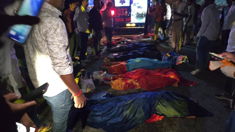 जोधपुर में भीषण सड़क हादसा: कोलायत दर्शन से लौट रहे 15 श्रद्धालुओं की दर्दनाक मौत, ट्रक से टकराई टेंपो ट्रैवलर