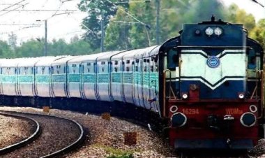 Train Fare Hike: आज से लागू हुआ नया रेल किराया सिस्टम, लंबी दूरी के यात्रियों की जेब पर असर, लोकल पैसेंजर्स को राहत