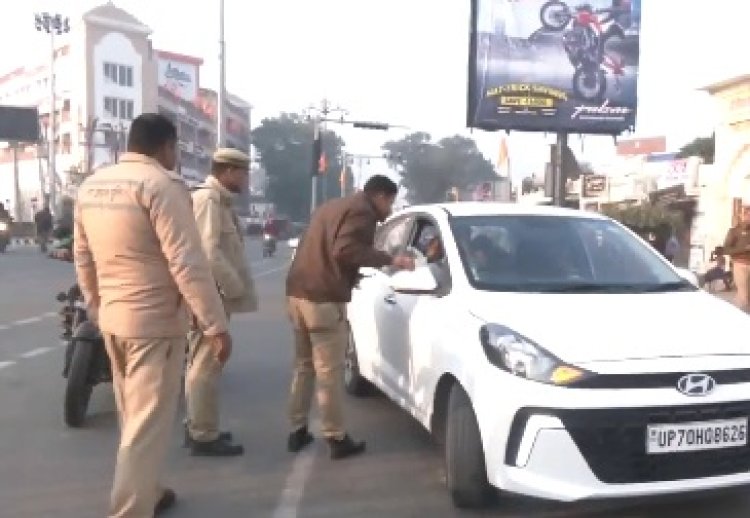 बाबरी विध्वंस के 33 साल: यूपी हाई अलर्ट मोड में, राम मंदिर से कृष्ण जन्मभूमि तक कड़ी सुरक्षा; चप्पे-चप्पे पर पुलिस की पैनी नजर