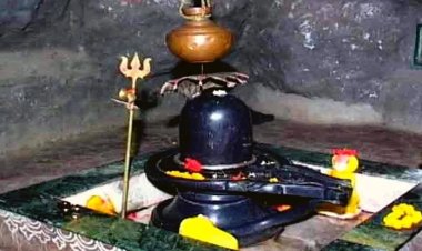 सोमवार को शिवलिंग पूजा का महत्व: जानें भोलेनाथ को प्रसन्न करने की सही विधि