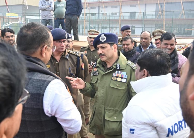 CM योगी के वाराणसी दौरे से पहले सिगरा स्टेडियम में हाई अलर्ट, पुलिस आयुक्त ने किया सुरक्षा व्यवस्थाओं का गहन निरीक्षण