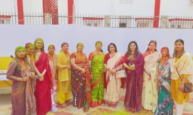 होली के रंगों में रंगा लोहिया नगर माउंट कार्मेल स्कूल, शिक्षकों और स्टाफ की सामूहिक भागीदारी ने बढ़ाई रौनक