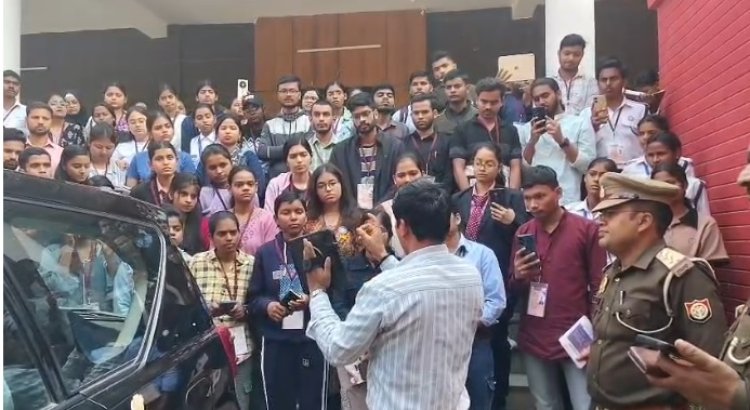 वाराणसी कमिश्नरेट में छात्रों को मिल रहा पुलिस कार्यप्रणाली का व्यावहारिक अनुभव