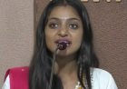 महाकुंभ की ‘वायरल गर्ल’ मोनालिसा विवादों में: छेड़छाड़ के आरोप, परिवार ने बताया झूठ!