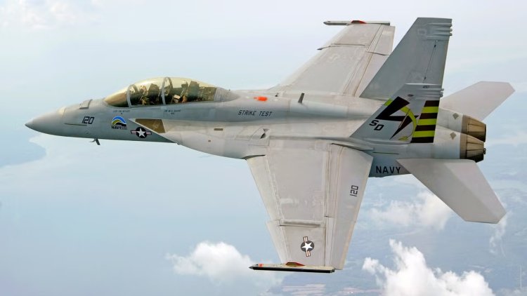 अमेरिका-ईरान टकराव में ‘F-18 गिराने’ का दावा, सच क्या है?