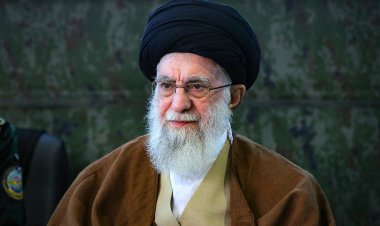Iran Crisis: खामेनेई के अंतिम संस्कार पर 50 दिन बाद भी सस्पेंस, युद्ध के डर से फैसला टल रहा?